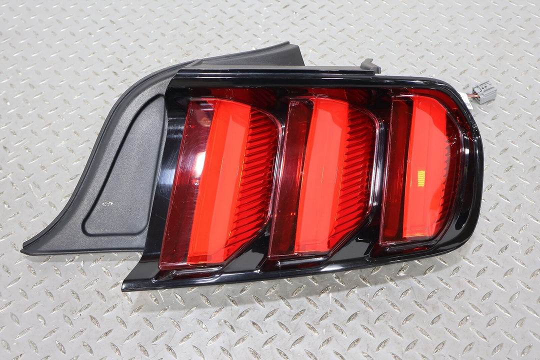 16-17 Ford Mustang GT OEM Pair LH&RH Tail Lights Lamps (Tested) Solid Mount