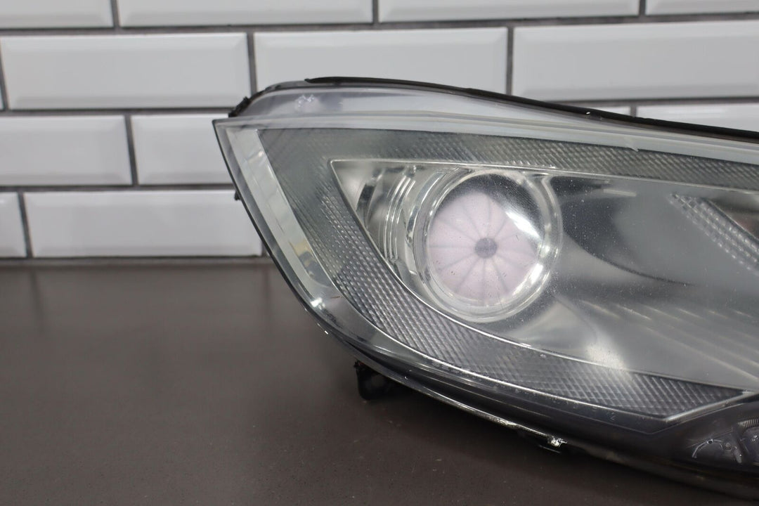 2012-2016 Tesla Model S Passenger Right Headlight (One Repaired Tab)