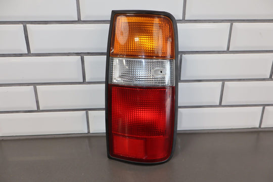 91-98 Toyota Land Cruiser Base 96-98 LX450 RH Right Passenger Rear Tail Light