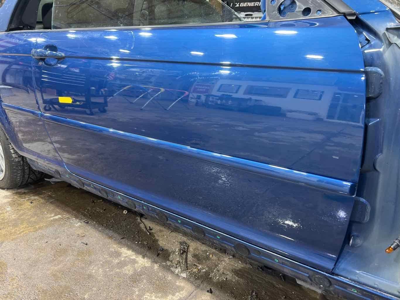 01-06 BMW E46 M3 Convertible Right RH Door W/Glass (Topaz Blue Metallic 364)