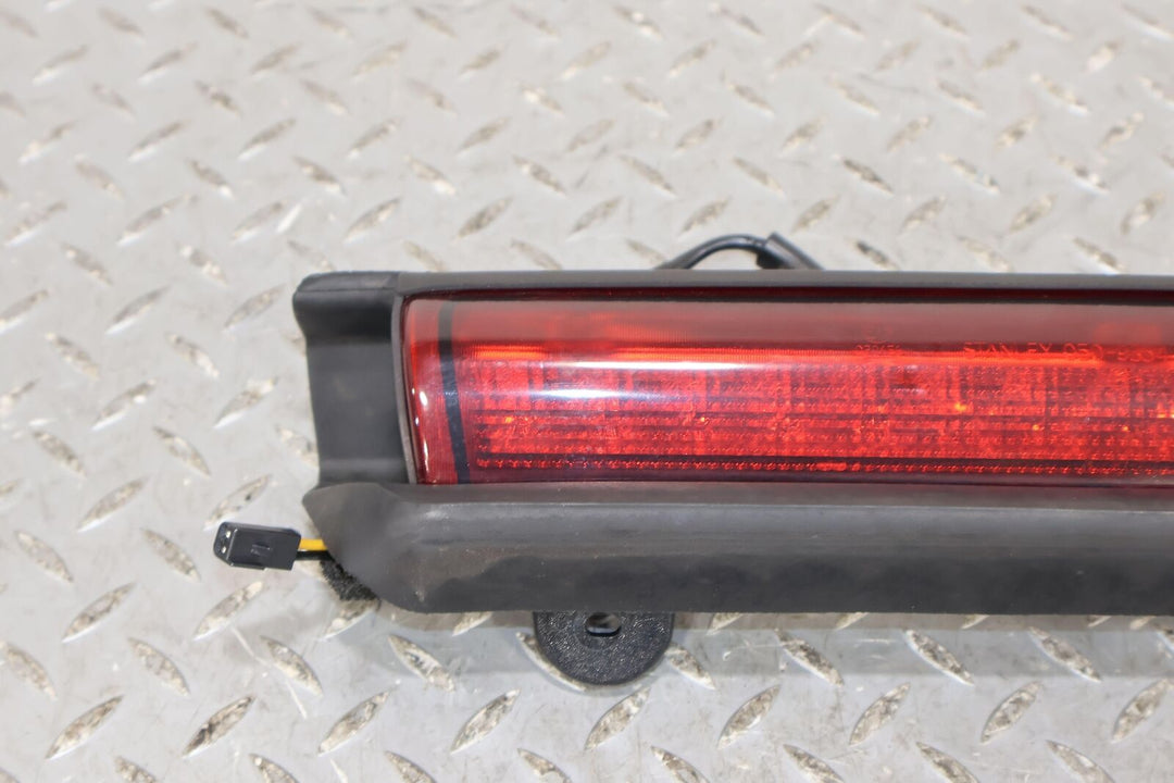 00-06 Tahoe/Yukon/Suburban XL LED 3rd Brake Light (15170955) Tested