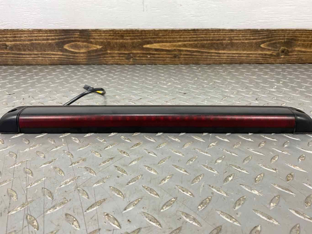 00-06 Chevy Suburban Tahoe Yukon LED 3rd Brake Light OEM (Tested)