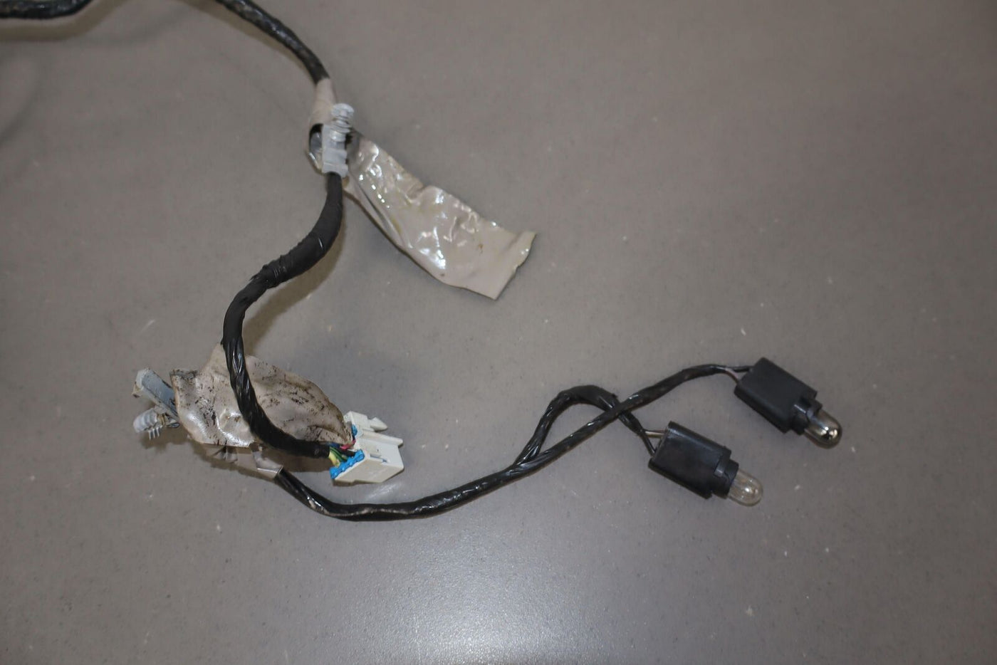 2003 Hummer H2 Front Floor Console Wiring Harness (See Photos) OEM