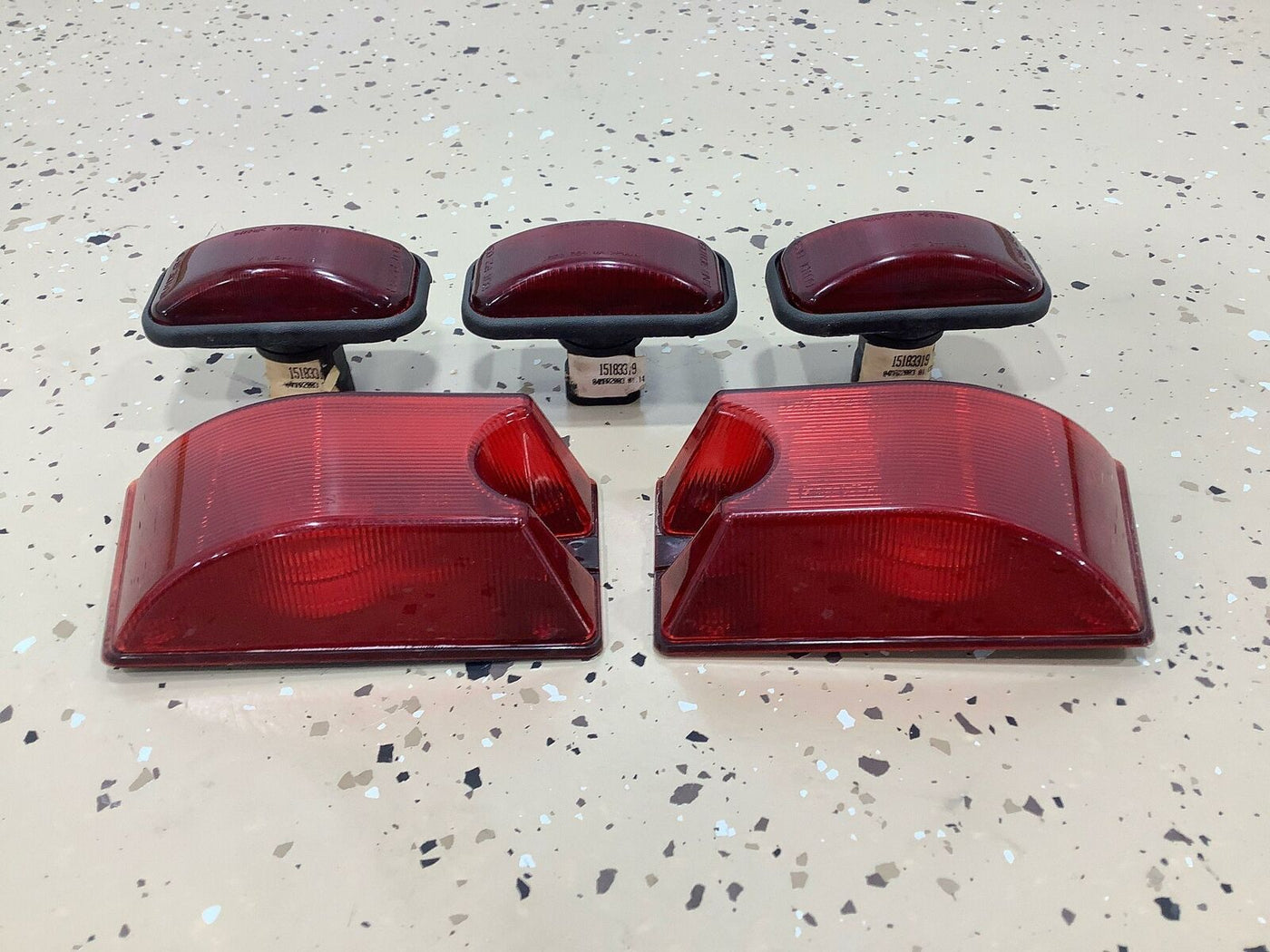 03-09 Hummer H2 OEM Rear Marker Light Set (5 Piece) Red