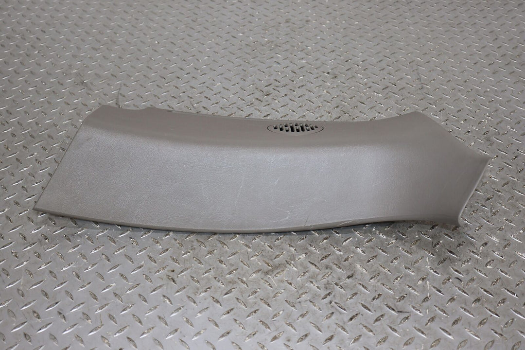 00-06 Chevy Tahoe Rear Right Upper Quarter Trim Panel ( Gray 922) W/Bose Speaker