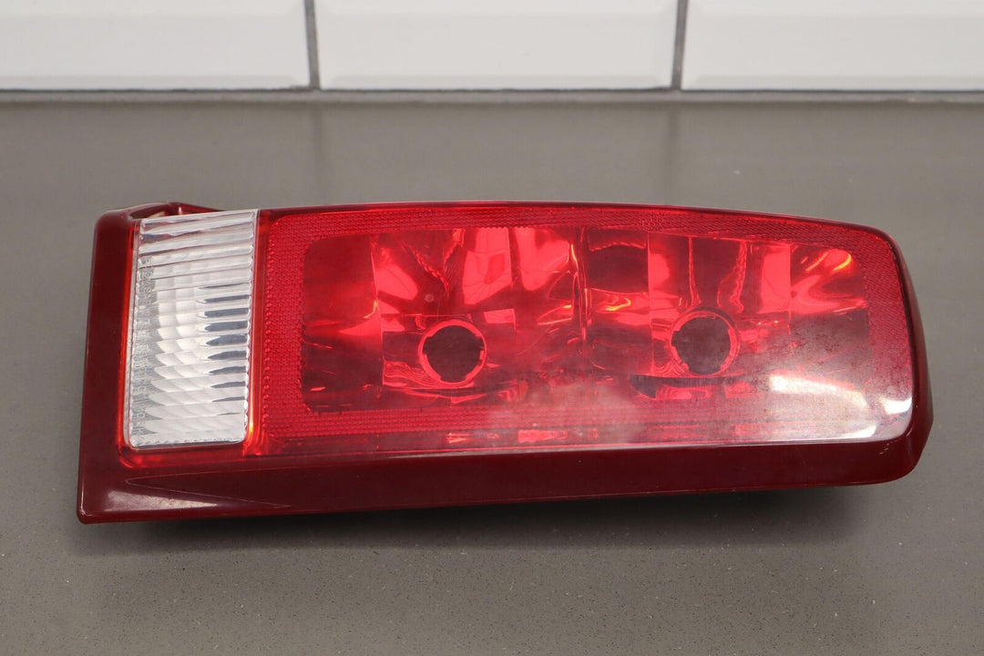 02-06 Cadillac Escalade Driver Left LH Tail Light Assembly OEM