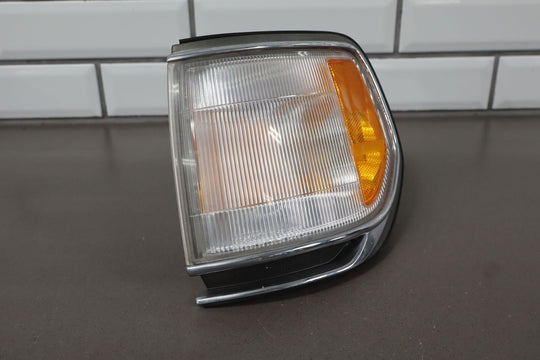 1996-1997 Lexus LX450 Front Left LH Corner Parking Turn Signal Light Lamp