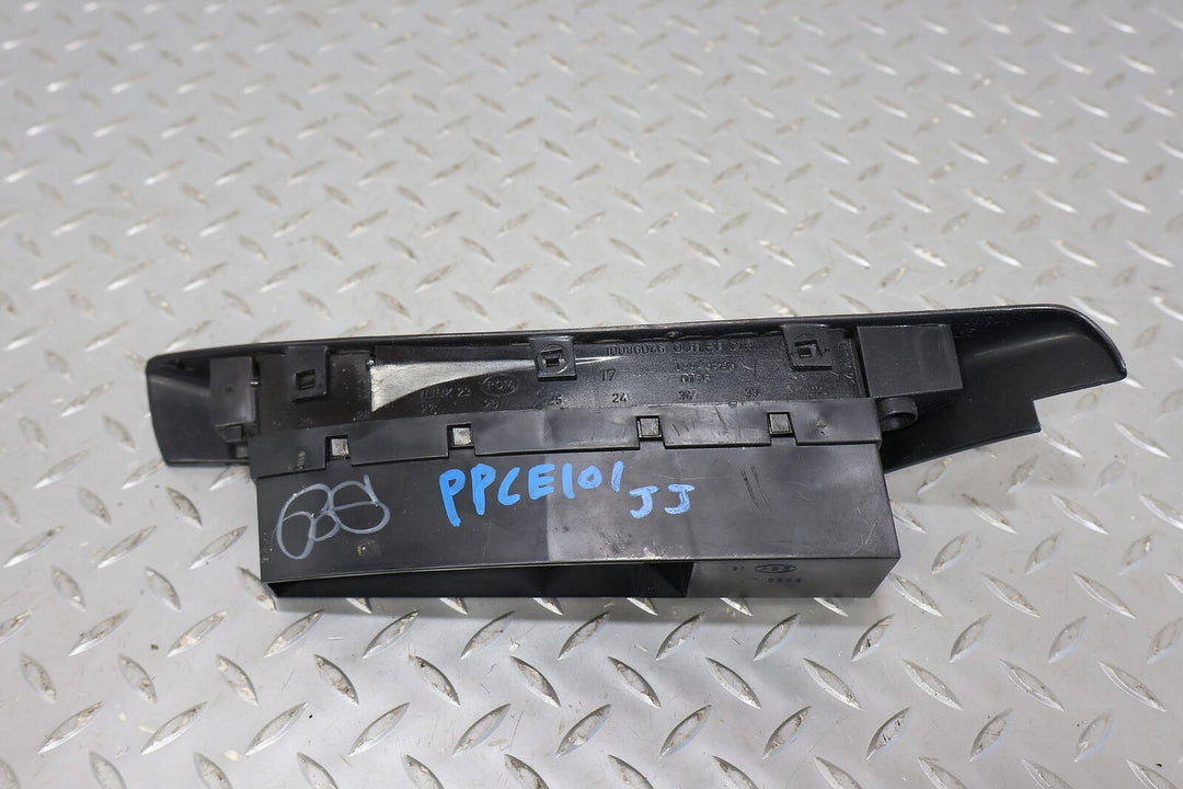 90-93 Chevy C4 Corvette Interior Center Dash A/C Vent (Black 19i) See Notes