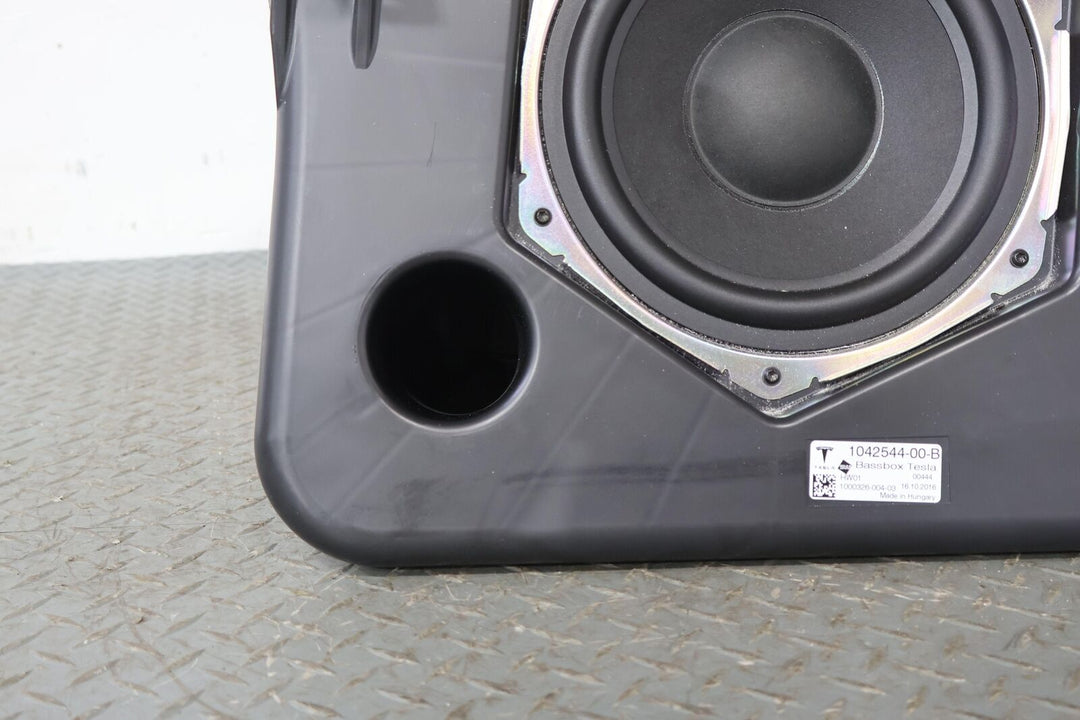 12-20 Tesla Model S Factory Subwoofer Speaker W/ Enclosure (1042544-00-B) Tested