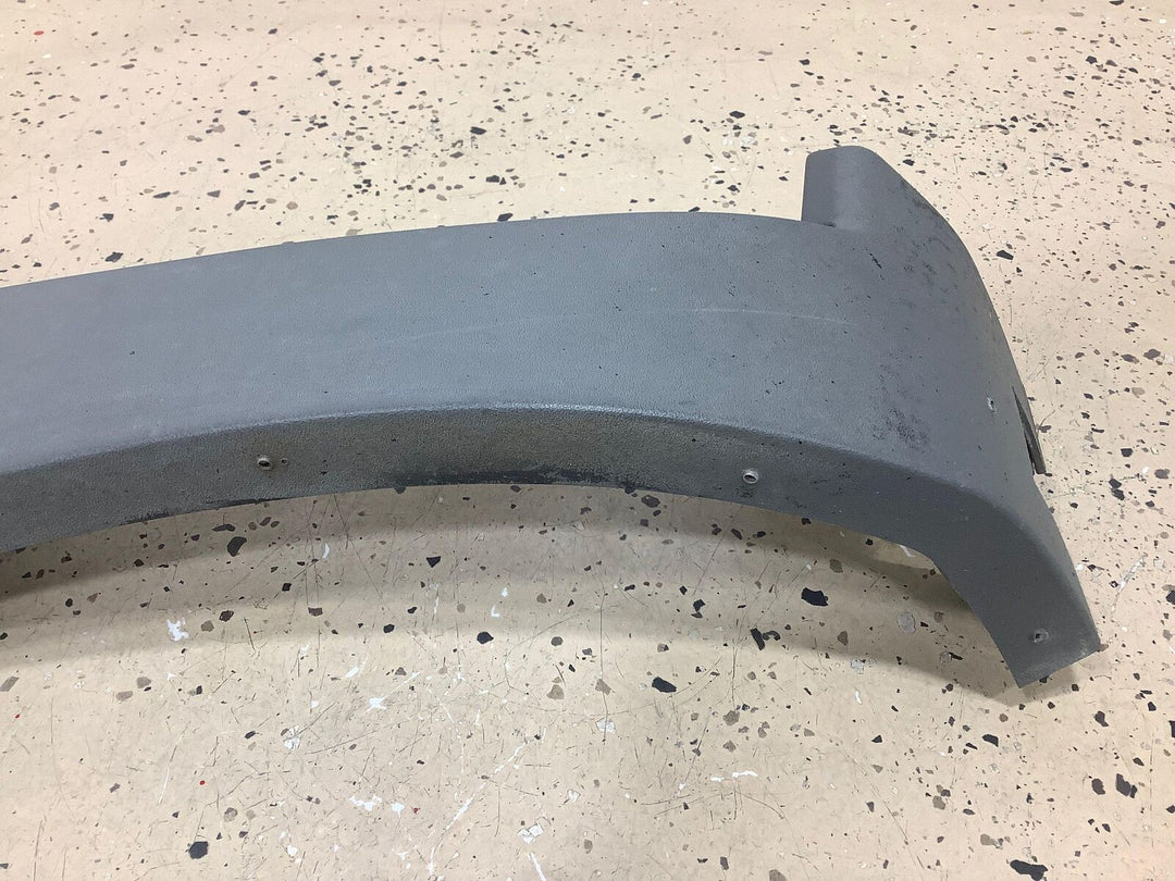 02-06 Chevy Avalanche Driver Left Fender Molding (Textured Gray) See Notes