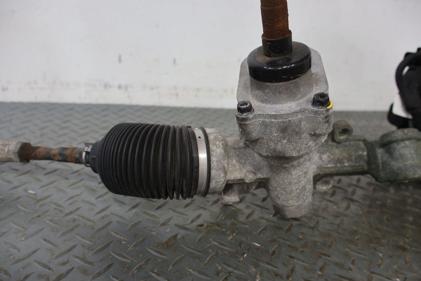 18-22 Tesla Model 3 Power Steering Rack & Pinion (90K) 1044831-99-E