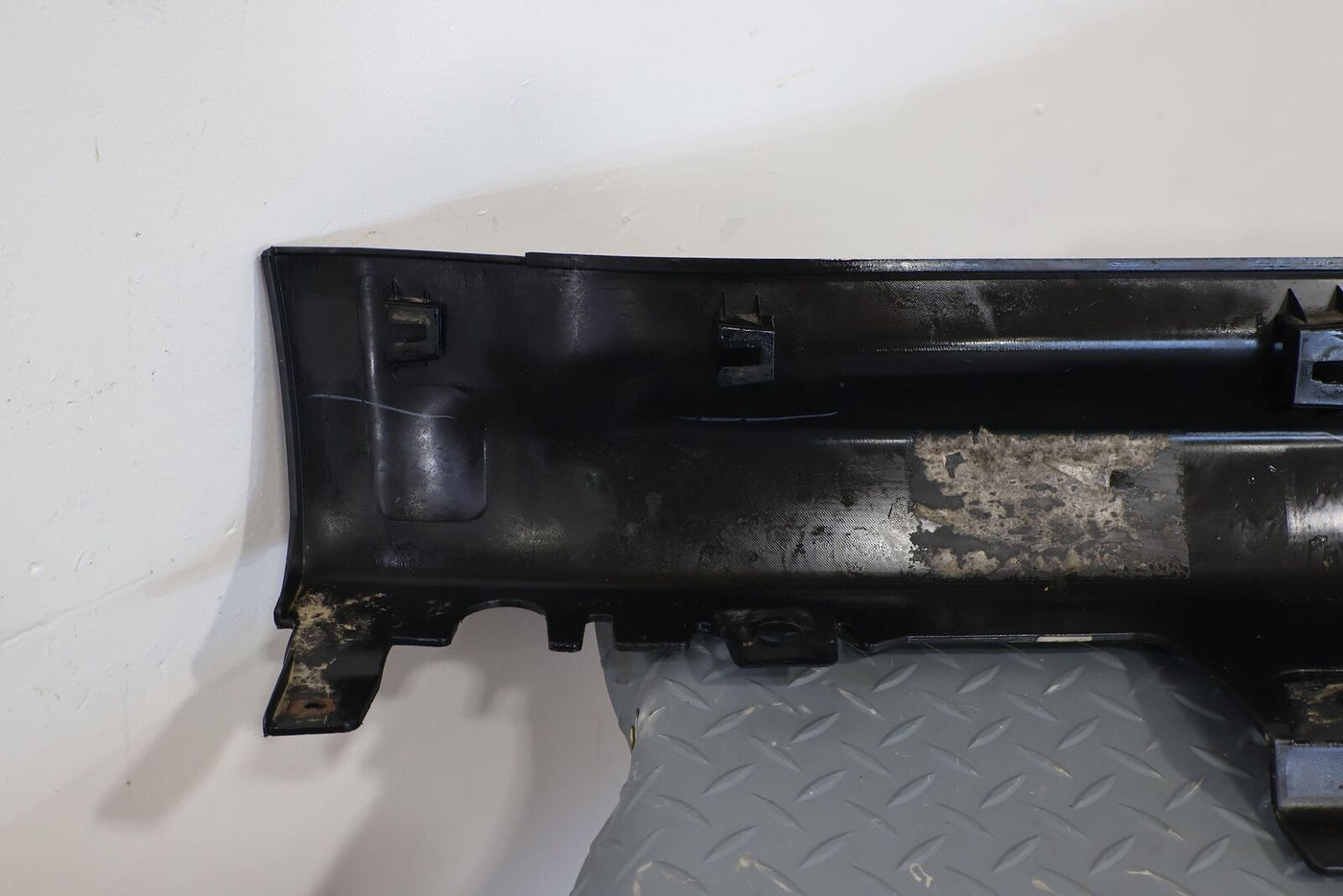 07-15 Mini Cooper S Coupe Left LH Rocker Moulding (Black) W/ JCW Plate Insert