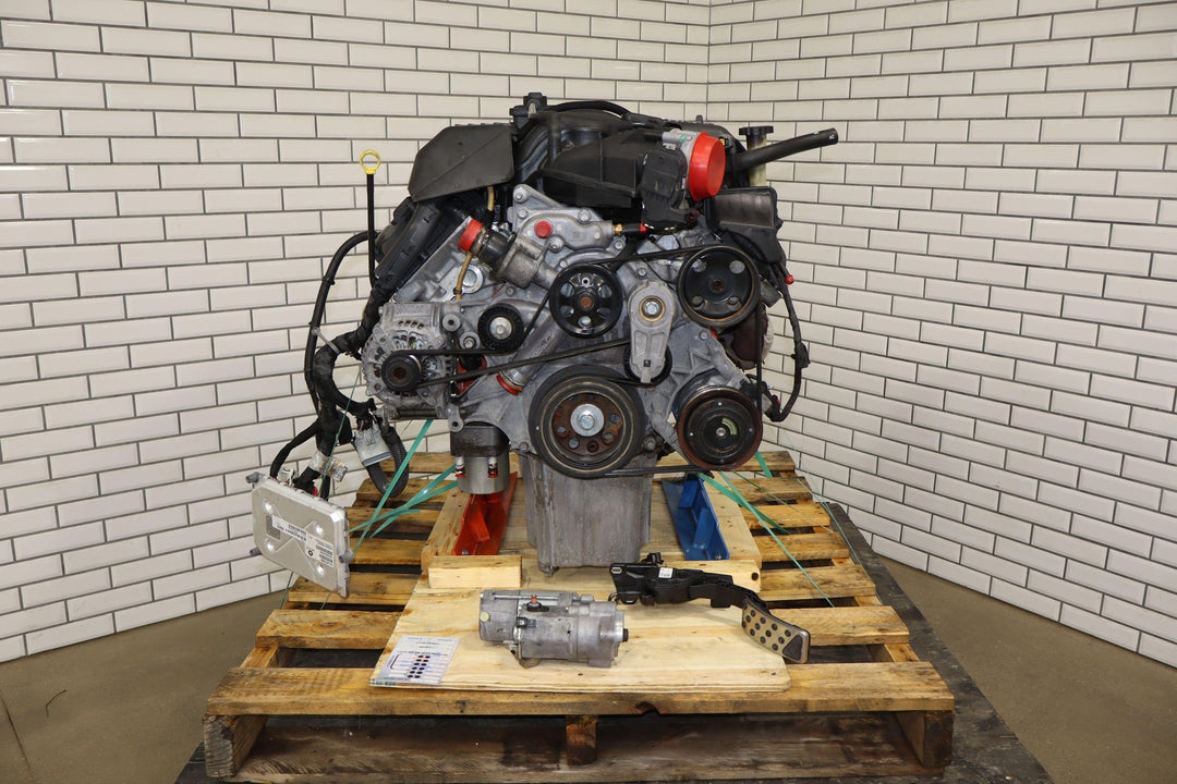 Dodge Mopar SRT-8 6.4L 392 Hemi V8 Engine