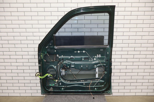 99-07 Chevy Silverado Sierra Front Right Electric Door W/Glass *Scratched*