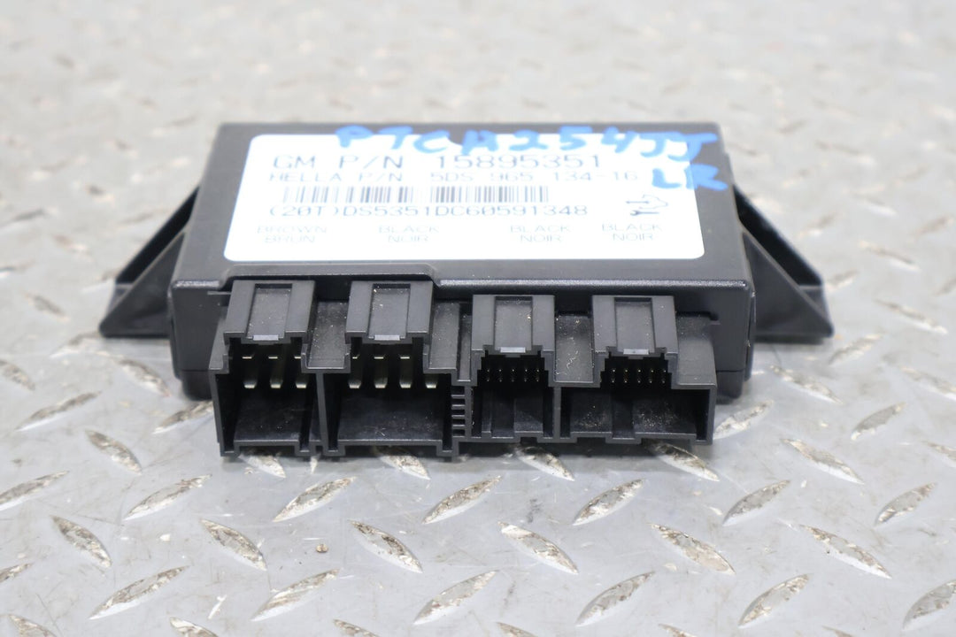 07-12 Escalade/Tahoe/Yukon 2nd Row Rear Seat Control Module (15895351)