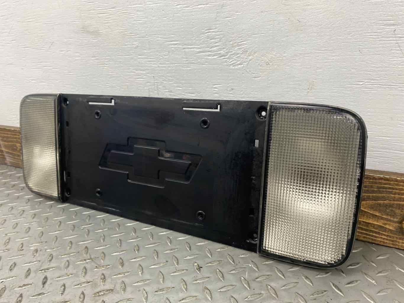 97-04 Chevy C5 Corvette Rear Tail Finish Panel (Textured Black) W/Reverse Lights