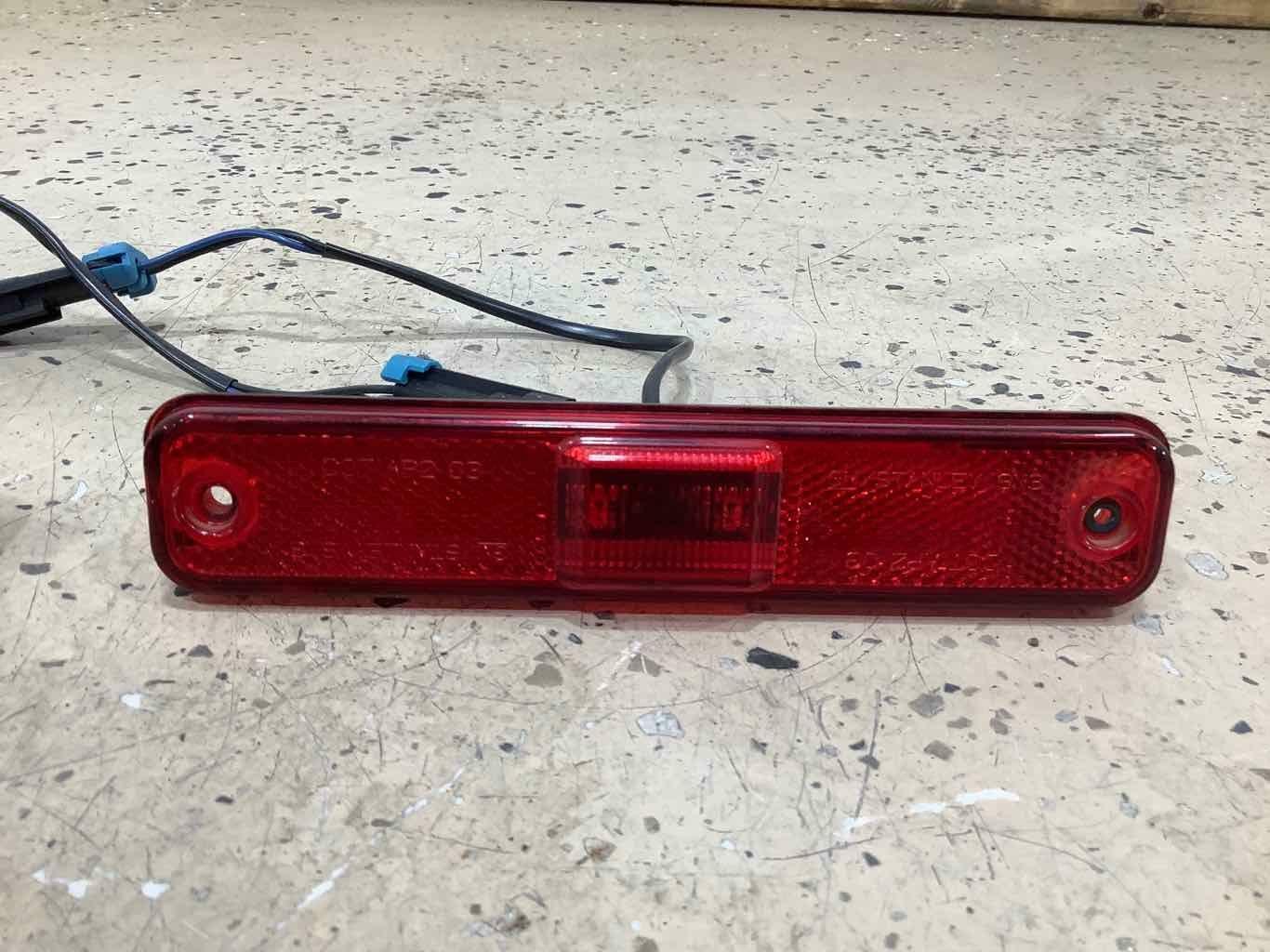 03-07 Hummer H2 Pair of Rear Quarter Mounted LED Marker Lamps (Tested)