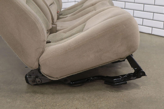 03-06 Chevy Tahoe 2nd Row Cloth Bench Seat (Tan) See Photos/Description