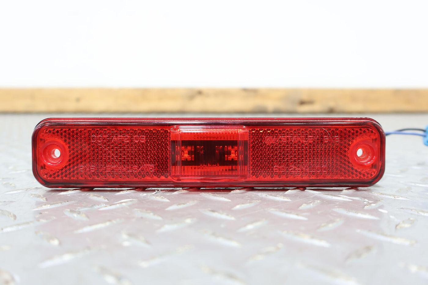 03-09 Hummer H2 Right RH Rear Red LED Side Marker Light/Lamp OEM Tested