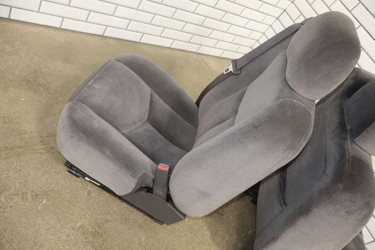 03-07 GMC Sierra / Silverado Cloth Bench Front Seat with Jump Seat (Dark Pewter)