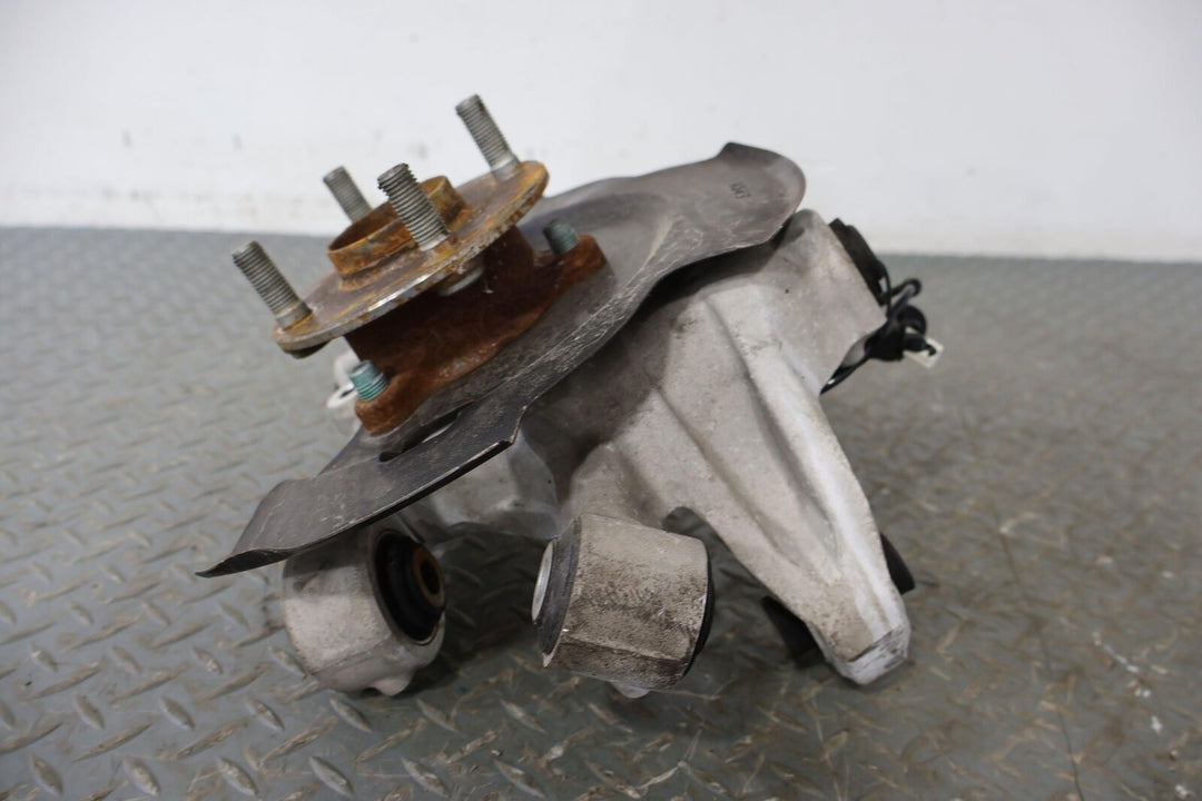 17-19 Fiat 124 Spider Rear Left LH Spindle Knuckle W/Controls Arms (See Photos)