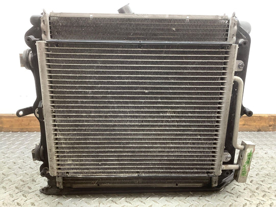 99-05 Porsche 911 996 Carrera 97-04 Boxster RWD Right Radiator W/Fan 99610613251