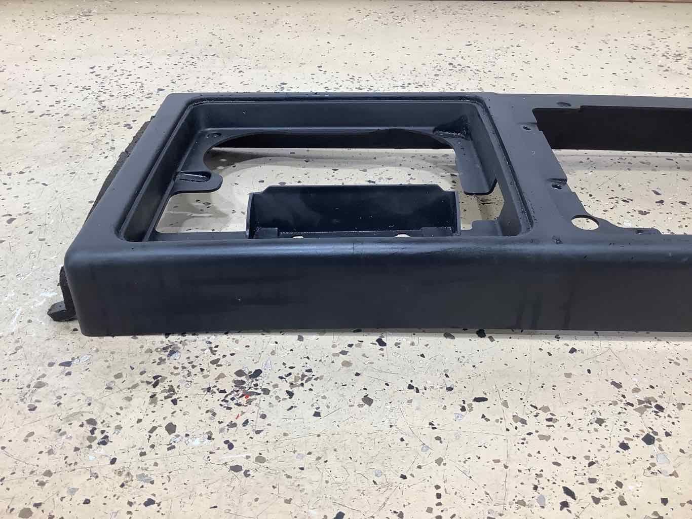 03-07 Hummer H2 Center Console Top Trim Panel Cover Arm Rest Surround OEM