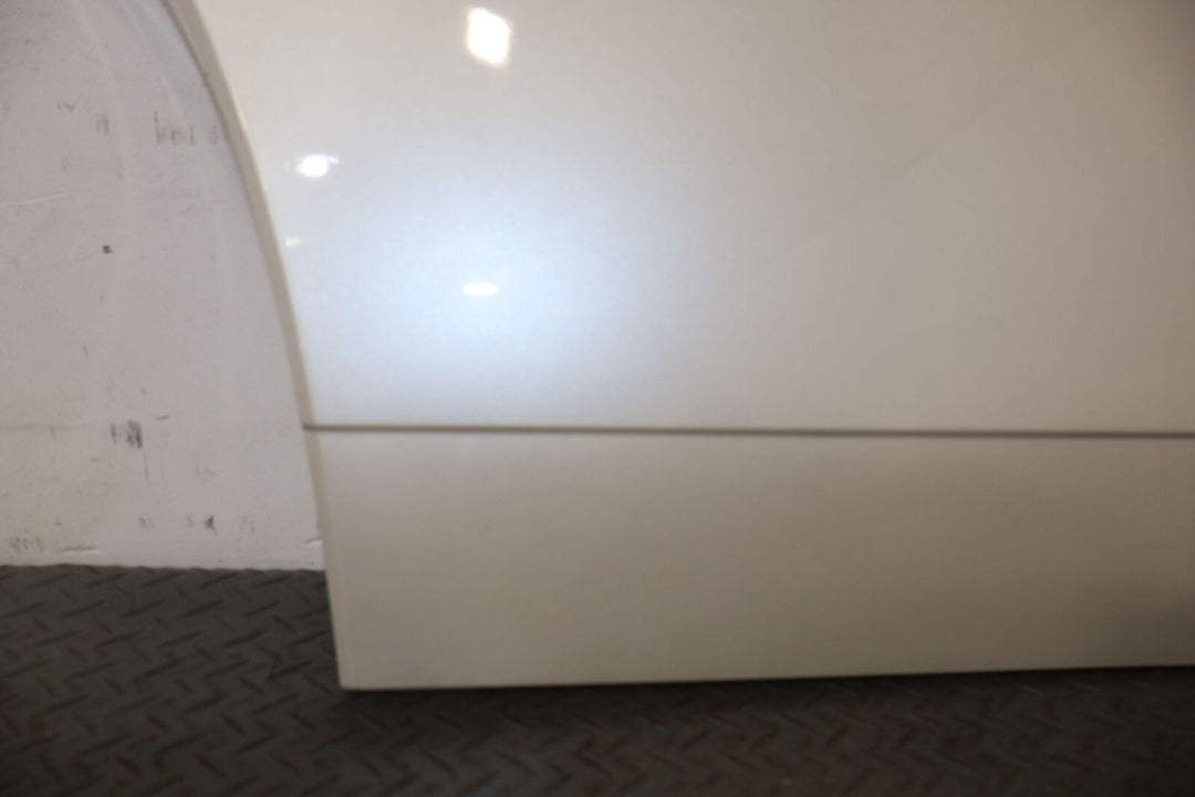 02-06 Cadillac Escalade Rear Right RH Door Moulding (White Diamond 98U) Short WB