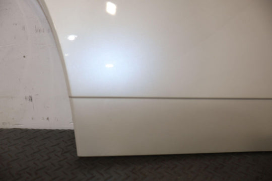 02-06 Cadillac Escalade Rear Right RH Door Moulding (White Diamond 98U) Short WB