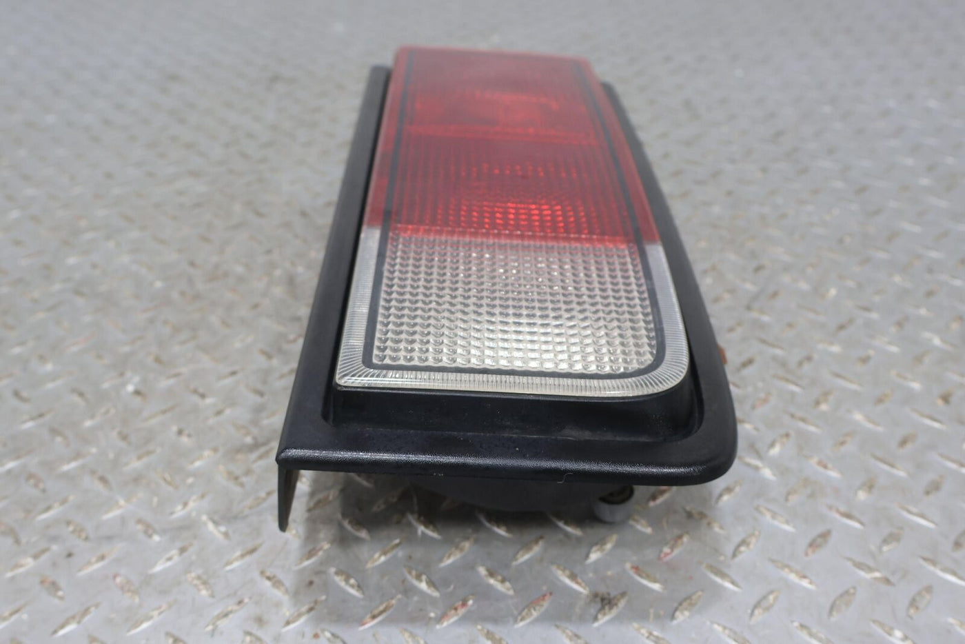 05-09 Hummer H2 Right RH Passenger Tail Light Lamp OEM (SUV) Tested See Notes