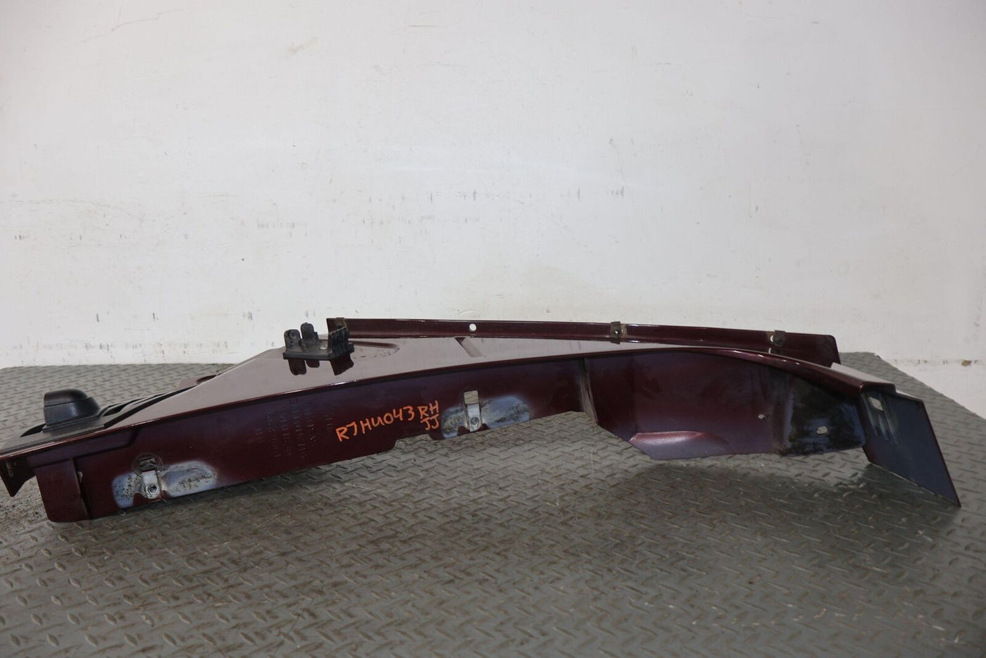 03-09 Hummer H2 OEM Front Right Passenger Fender (Twilight Maroon 49U) See Notes