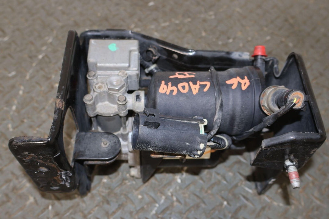 03-06 Cadillac Escalade ESV Air Ride Suspension Compressor (15254590) OEM