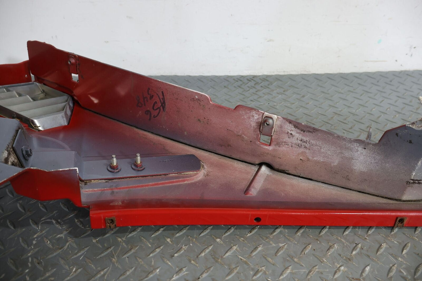 03-09 Hummer H2 Right RH OEM Front Fender Bare (Victory Red 43U) See Notes