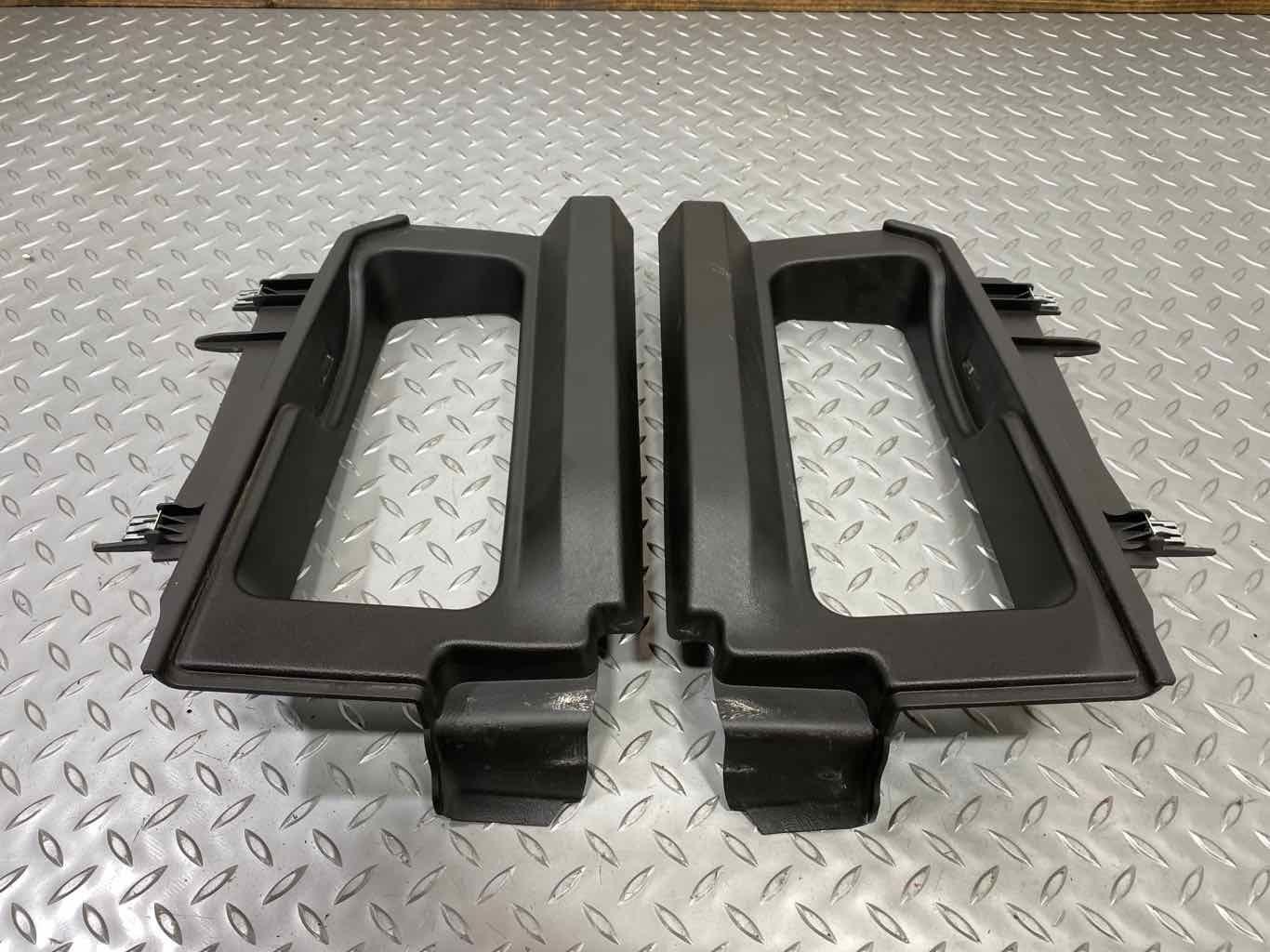 05-07 Hummer H2 SUT Pair Rear LH & RH Side Glass Window Trim Panels (Ebony 48i)