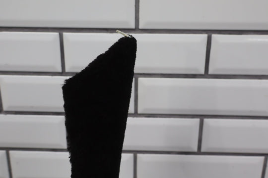 47338947
