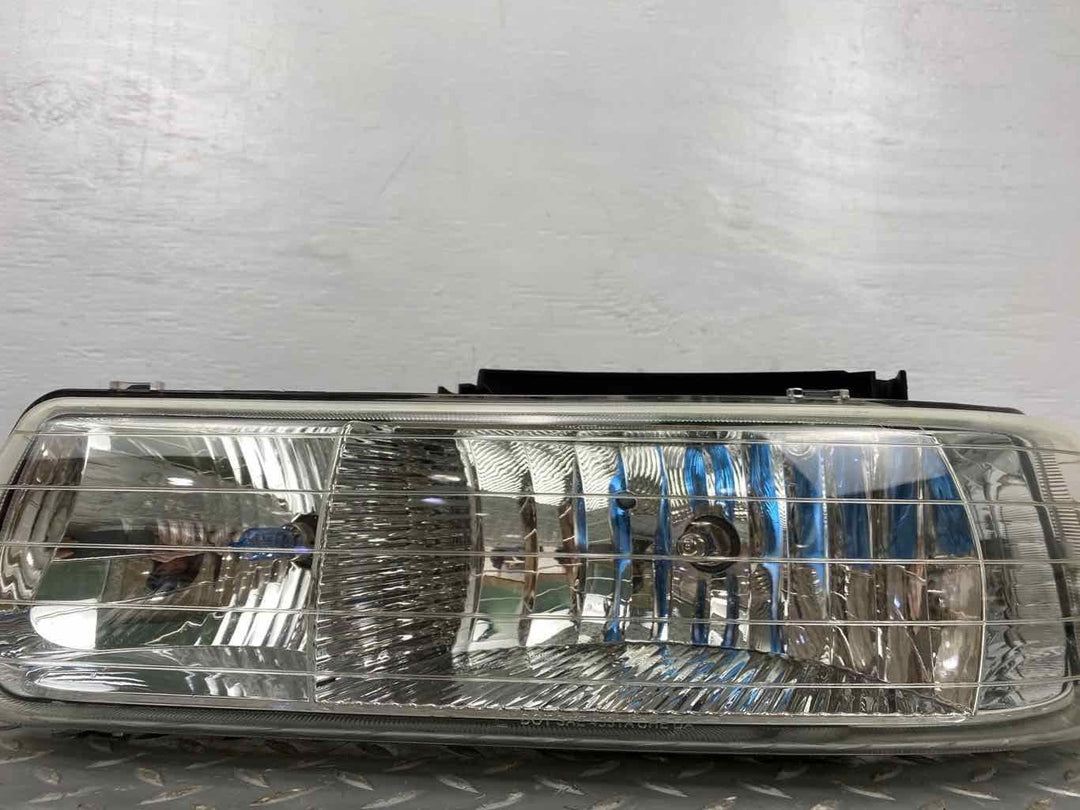 00-06 Chevy Suburban Tahoe Set Of 4 Headlights & Turn Signals AFTERMARKET Tested