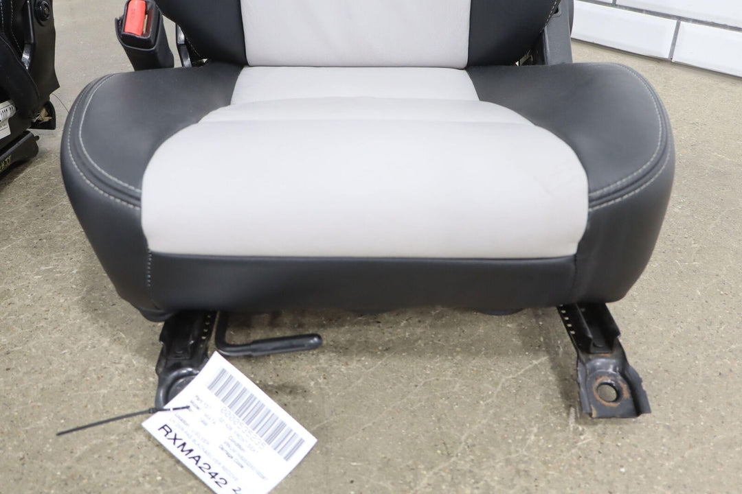 1999-2000 Mazda Miata NB Pair of Bucket Seats Manual Black/Silver *Recovered*