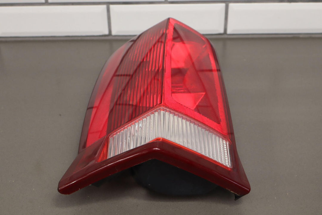 02-06 Cadillac Escalade Driver Left LH Tail Light Assembly OEM