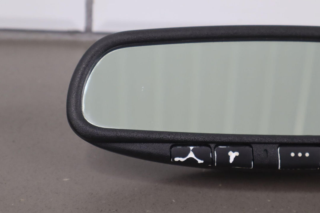 03-06 Chevy SSR Rear View Mirror (Auto Dimming) Worn Button