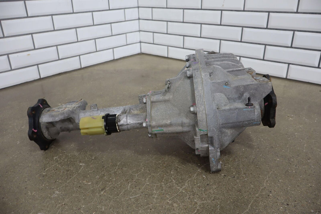 15-20 Cadillac Escalade Front Differential / Carrier (3.23 Ratio GU5) 84526161