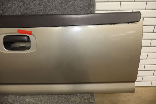 99-07 Chevy Silverado Sierra Tailgate Tail Gate (Light Pewter 11U) See Photos