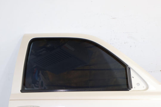 02-06 Cadillac Escalade EXT Front Right RH Door W/ Glass (White Diamond 98U)