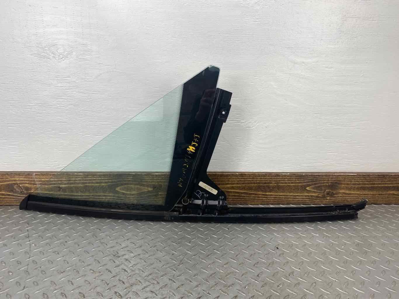 96-02 BMW Z3 Roadster Right RH Rear Vent Glass (W/O Chrome Trim) Glass Only