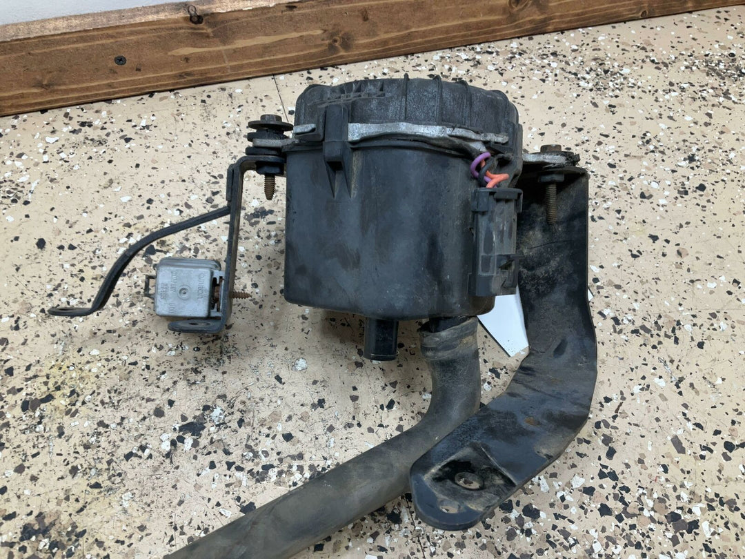 94-96 Chevy Corvette Secondary Air Pump W/ Bracket & Hoses - Used