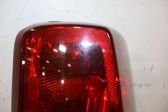 02-06 Cadillac Escalade Short WB Rear Right RH Tail Light Lamp (Tested) OEM