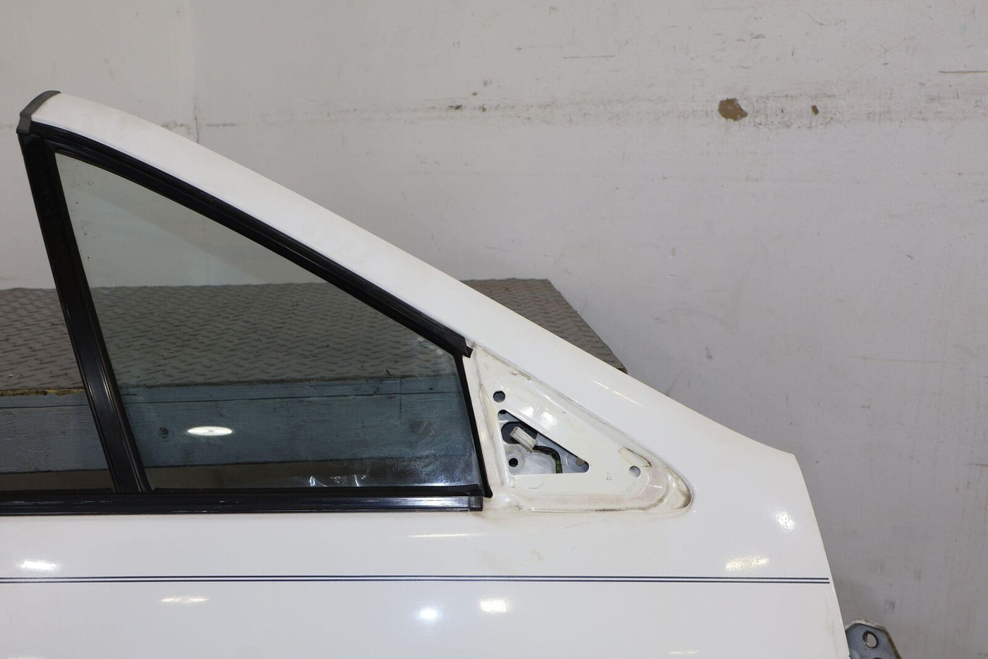 89-91 Mazda RX7 FC Convertible Right Passenger Door W/Glass (Crystal White UC)