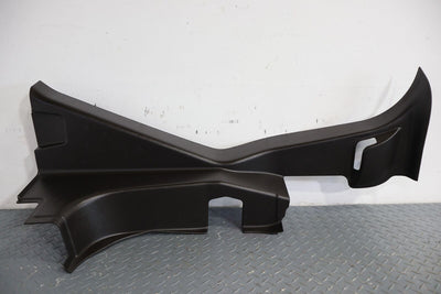 05-07 Hummer SUT Truck Right Passenger Interior C-Pillar Trim Panel (Ebony 48I)