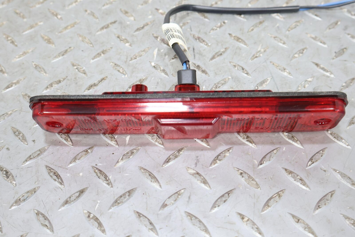 03-09 Hummer H2 OEM Rear LED Side Marker Light (Red) Tested