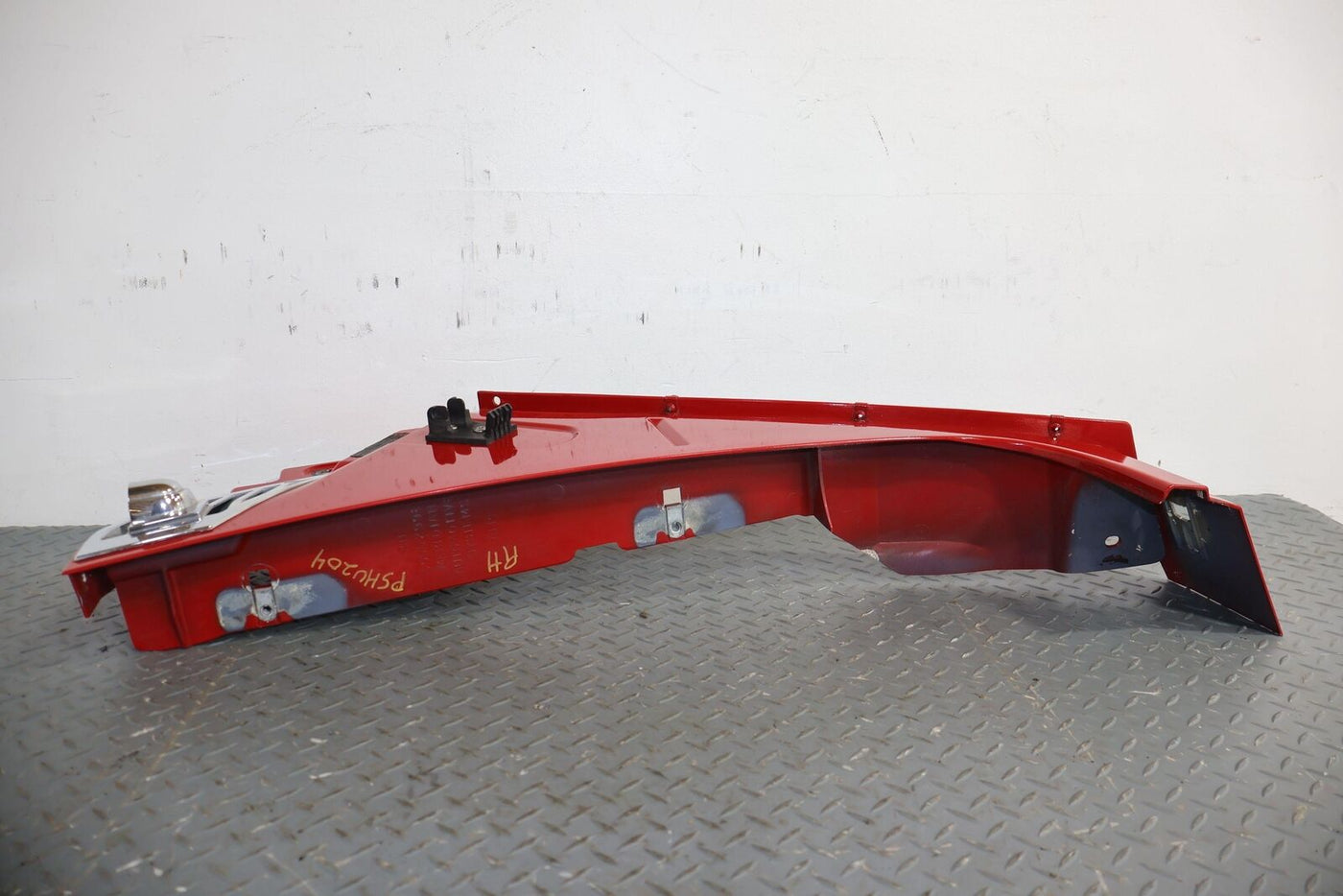 03-09 Hummer H2 Right RH OEM Front Fender Bare (Victory Red 43U) See Notes