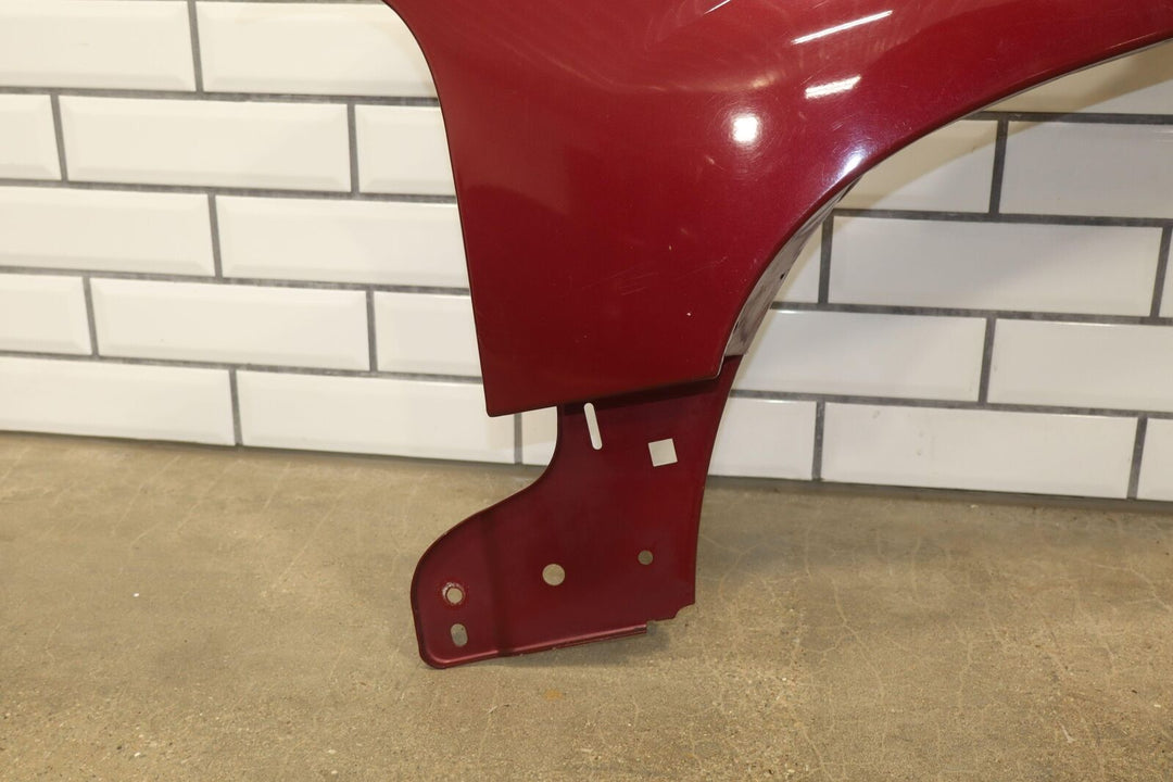 00-06 GMC Yukon Sierra GMT800 Driver Left Fender (Sport Red 63U)